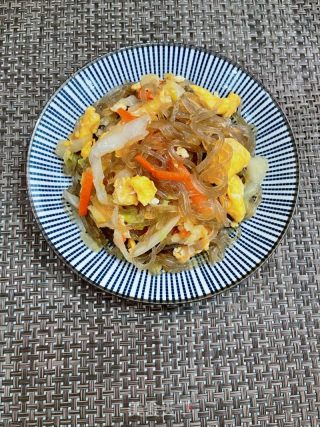 包菜鸡蛋炒红薯粉的做法步骤：13