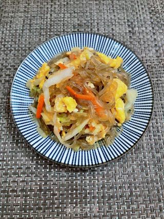 包菜鸡蛋炒红薯粉的做法步骤：12
