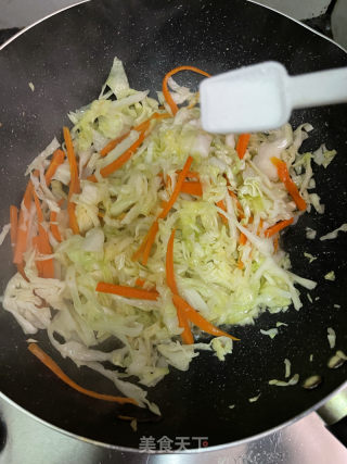 包菜鸡蛋炒红薯粉的做法步骤：7