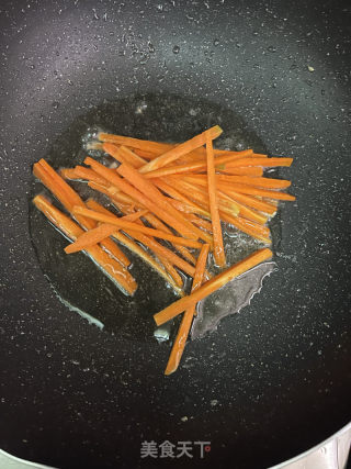 包菜鸡蛋炒红薯粉的做法步骤：5