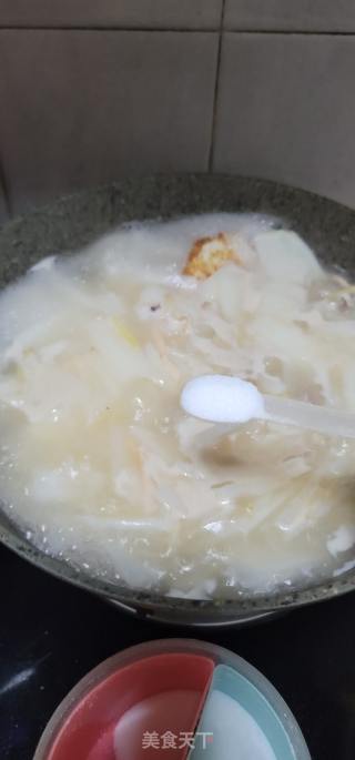 鲜美萝卜汤的做法步骤：12