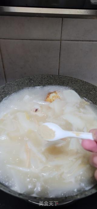 鲜美萝卜汤的做法步骤：11