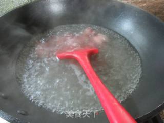 青椒风干肉炒蘑菇的做法步骤：4