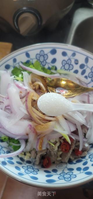 香菜洋葱拌肉片的做法步骤：15