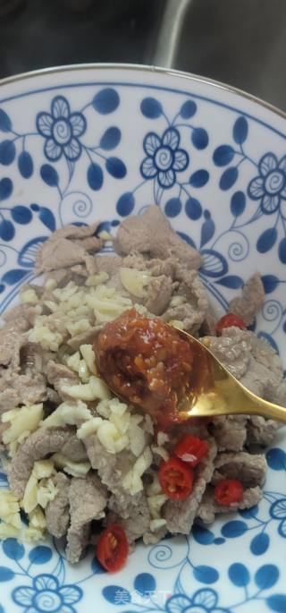 香菜洋葱拌肉片的做法步骤：10