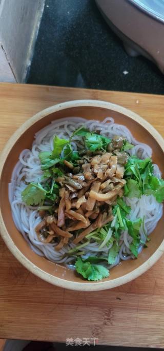 干捞螺蛳粉的做法步骤：7