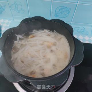 白萝卜虾干粥的做法步骤：8
