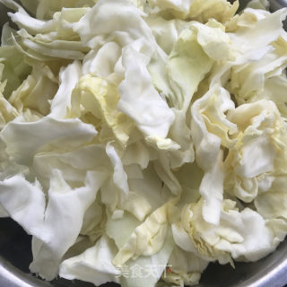 糖醋包菜的做法步骤：1