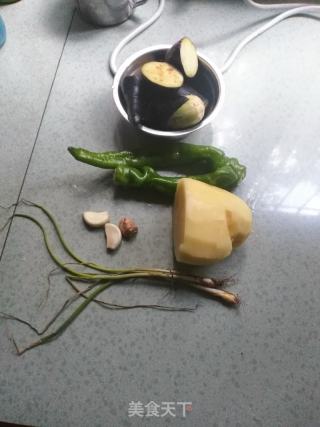 减油地三鲜的做法步骤：1