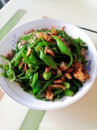 青椒炒肉的做法步骤：7