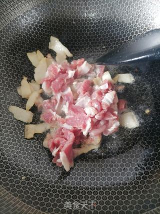 青椒炒肉的做法步骤：3