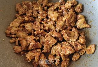 荷叶饼夹孜然羊肉的做法步骤：15