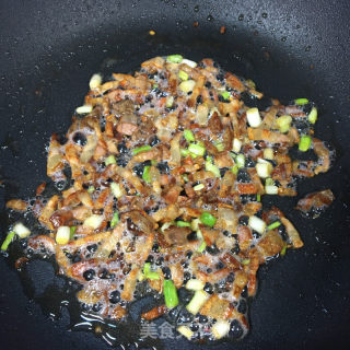 腊肉胡萝卜炒饭的做法步骤：3
