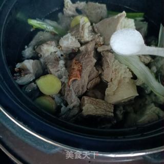 白萝卜炖牛腩的做法步骤：6
