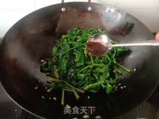 蒜蓉菠菜的做法步骤：6