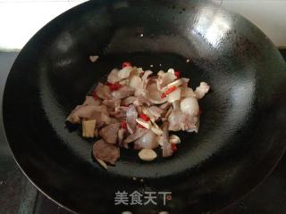 胡萝卜炒回锅肉的做法步骤：6