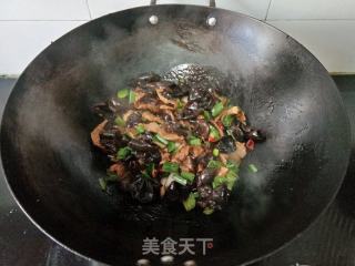 黑木耳炒肉的做法步骤：13