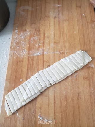 菠菜香菇手工面的做法步骤：4