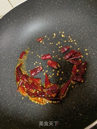 干辣椒煸炒花菜的做法步骤：3