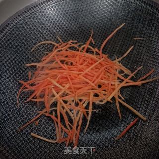 韭菜炒皮皮虾肉的做法步骤：5