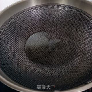 韭菜炒皮皮虾肉的做法步骤：4