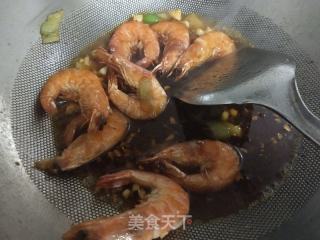红烧虾的做法步骤：4