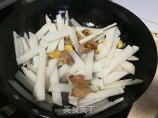 五花肉烧萝卜片的做法步骤：5