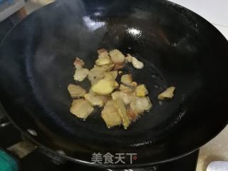 五花肉烧萝卜片的做法步骤：4