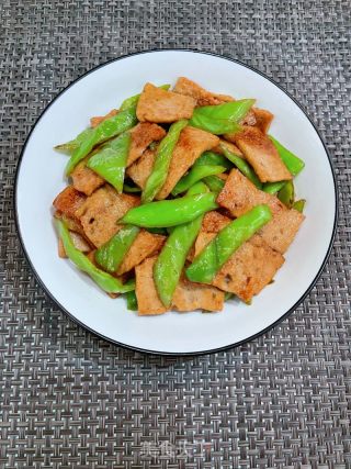 尖椒炒肉饼的做法步骤：10