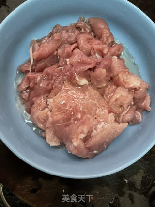 韭菜香干炒肉片的做法步骤：2