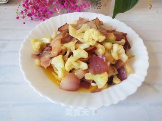 腊肉炒菜花的做法步骤：9