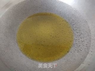 腊肉炒菜花的做法步骤：4