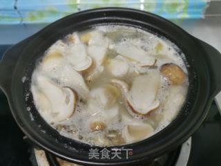 松茸鲫鱼汤的做法步骤：9