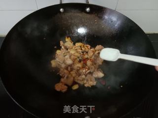 麻辣水煮鸡腿的做法步骤：10