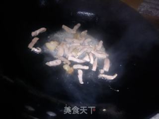 辣椒肉丝炒鸡蛋的做法步骤：3