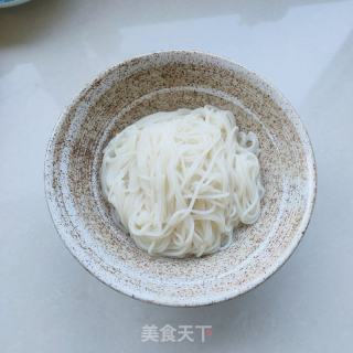 黄瓜鸡蛋炸酱面的做法步骤：12