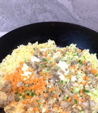 海参蛋炒饭的做法步骤：9