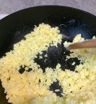 海参蛋炒饭的做法步骤：7