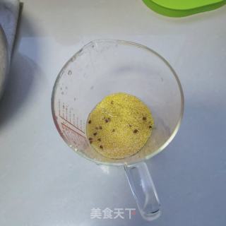 小米菠菜粥的做法步骤：1