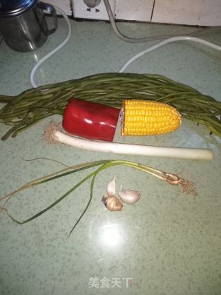家常豇豆的做法步骤：1