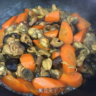 香菇胡萝卜烧鸡腿的做法步骤：9