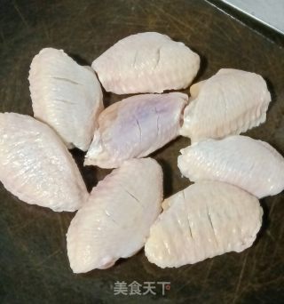 蜜汁烤鸡翅的做法步骤：2