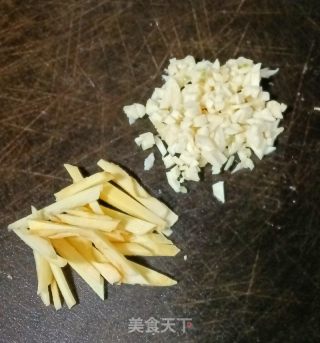 蜜汁烤鸡翅的做法步骤：1
