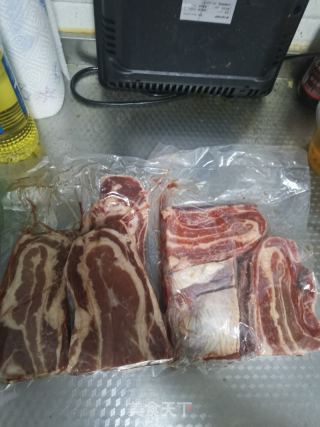 牛肉炖胡萝卜的做法步骤：1