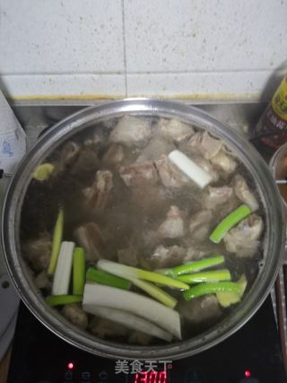 牛肉汤的做法步骤：4
