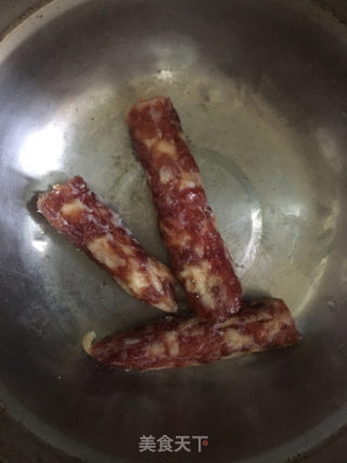 糖三角腊肠卷的做法步骤：7