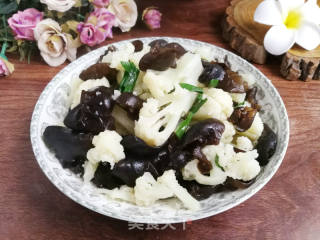 黑木耳炒花菜的做法步骤：9