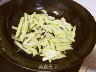 蘑菇佛手瓜炒肉片的做法步骤：7