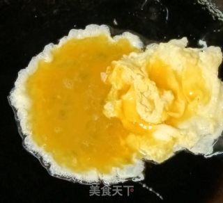 火腿肠炒鸡蛋的做法步骤：8