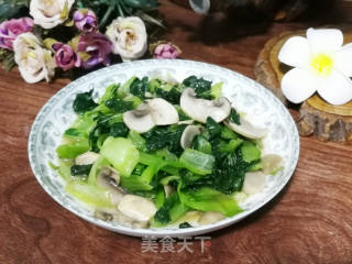 蘑菇炒青菜的做法步骤：6